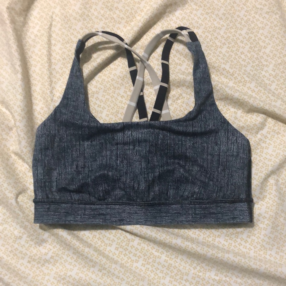 Size 4 Lululemon Bra only worn 3x